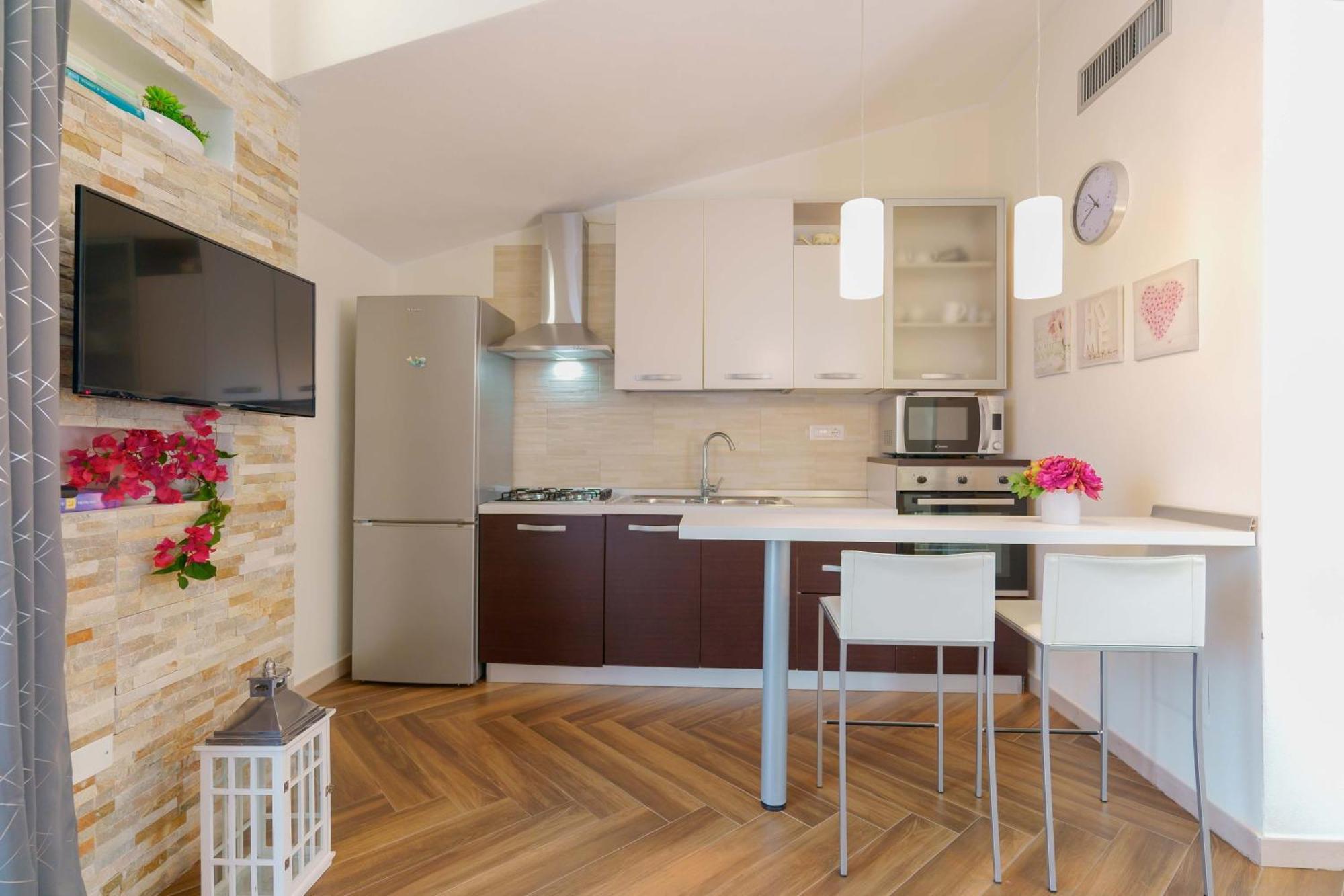 Exclusive Use Swimming Pool Available From June To September Cagliari Exterior foto