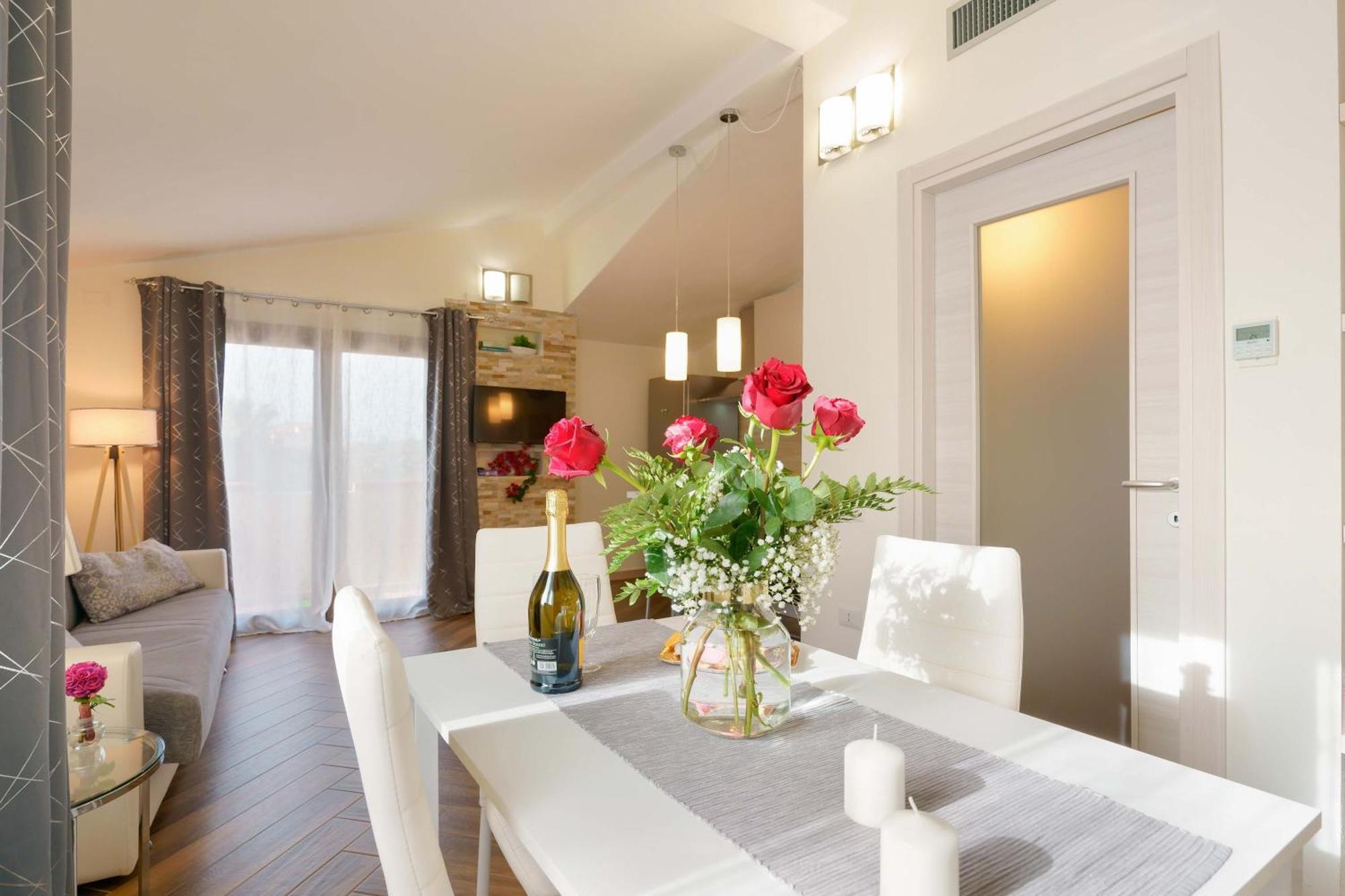 Exclusive Use Swimming Pool Available From June To September Cagliari Exterior foto